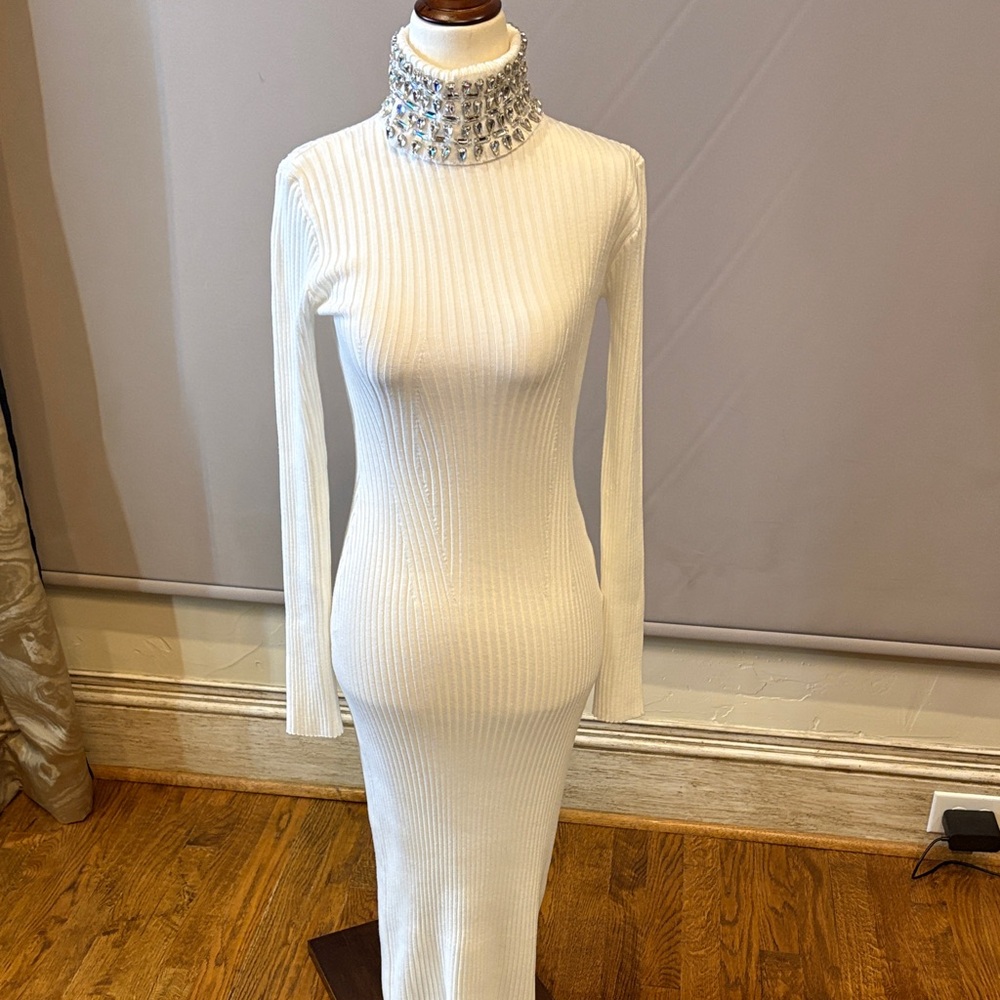 Elegant White Ribbed Turtleneck Dress